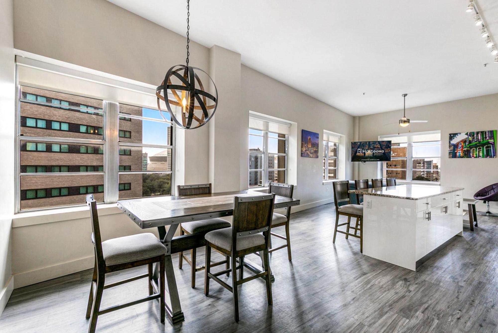 2 Bedroom Elegant Condos In Downtown New Orleans Exterior photo